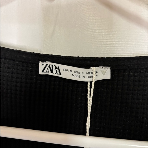 New with tags, womens size small Zara blouse, #K972 - Picture 5 of 7